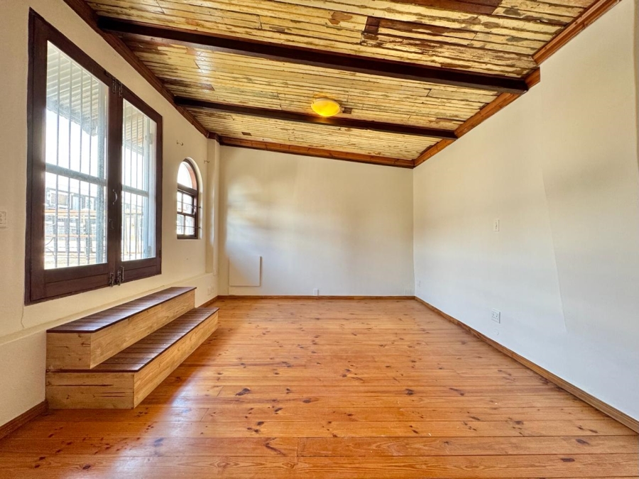 4 Bedroom Property for Sale in Woodstock Western Cape